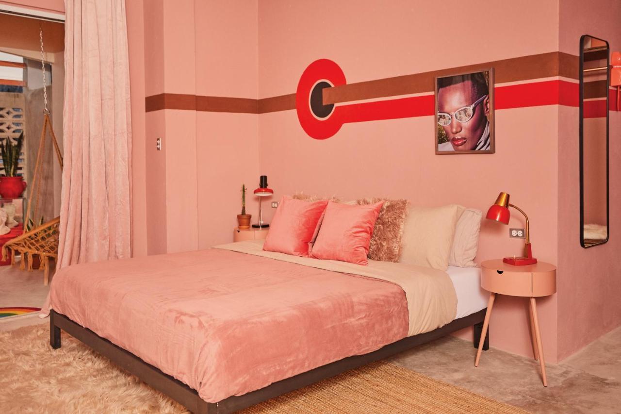 Mood Haus By Dw - 70'S Retro Stays Сан Хуан Екстериор снимка