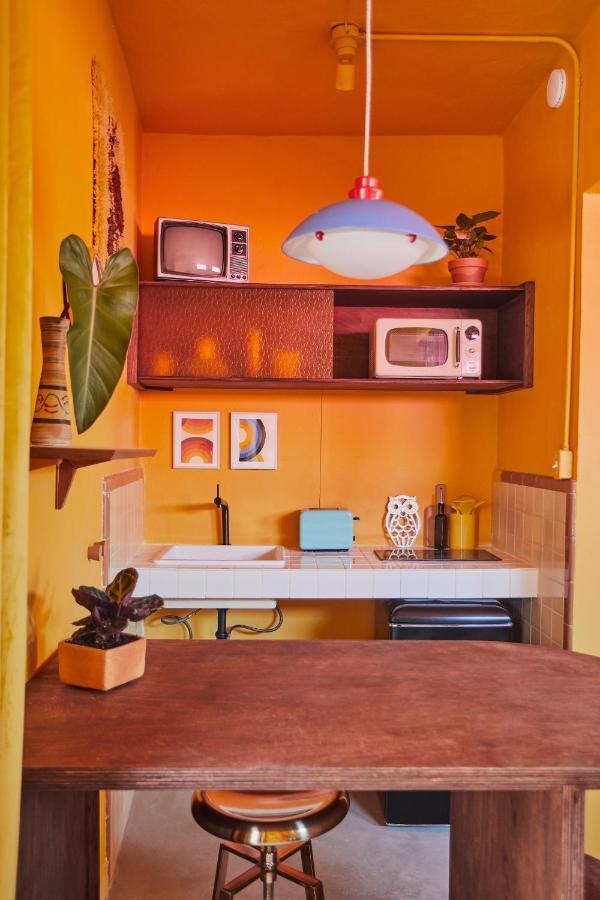 Mood Haus By Dw - 70'S Retro Stays Сан Хуан Екстериор снимка