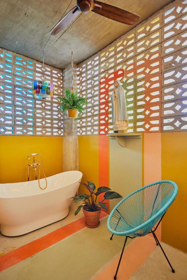 Mood Haus By Dw - 70'S Retro Stays Сан Хуан Екстериор снимка